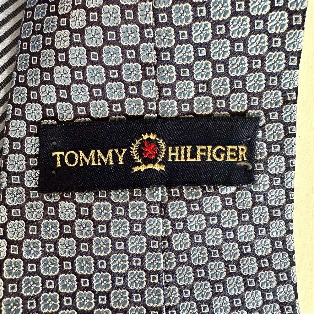 Tommy Hilfiger Men’s 100% Silk Tie 2 Tone Blue Size O/S